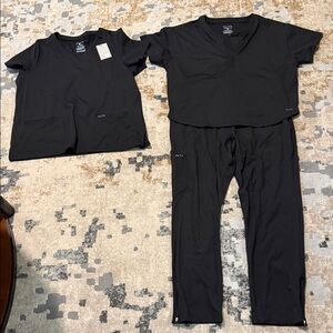 NWT Black ALTA Medical Scrub Set